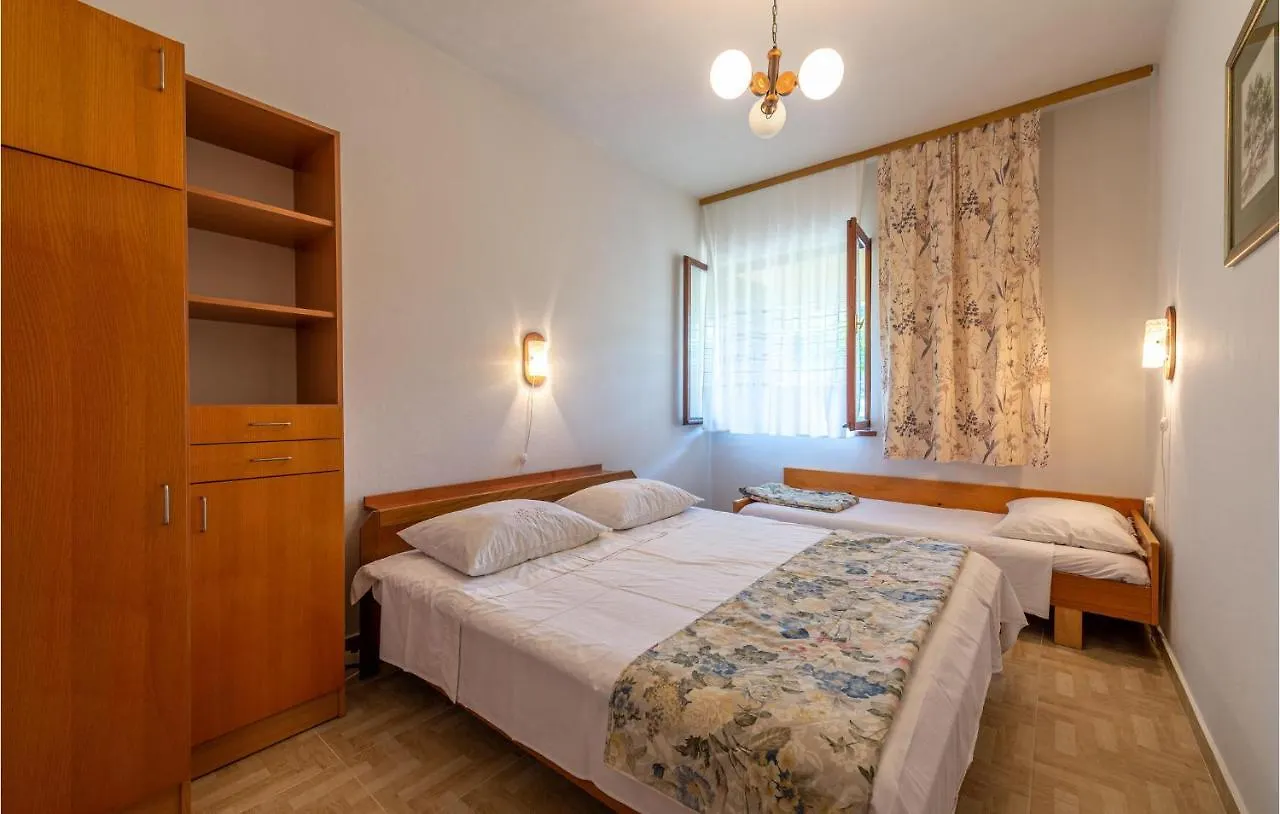 Stunning Apartment In Zadar With Wifi